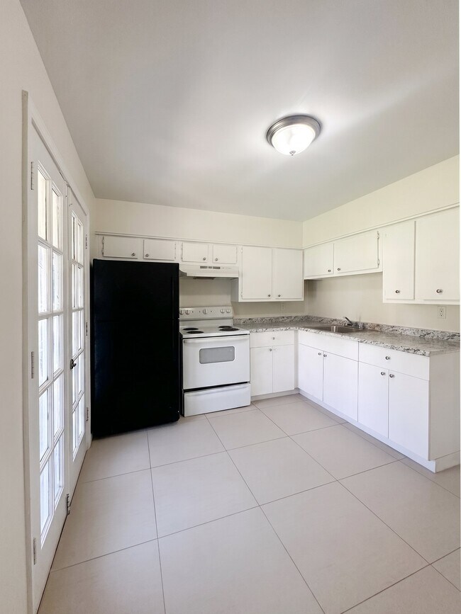 Foto del edificio - 2295 Candlewyck Cir