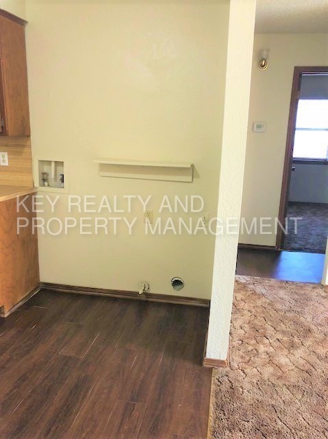 Building Photo - 2 Bed 1 Bath in the Minco Area
