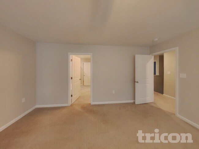 Building Photo - 126 Calderdale Ln