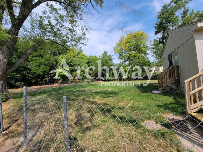 Foto del edificio - 5336 Farley St