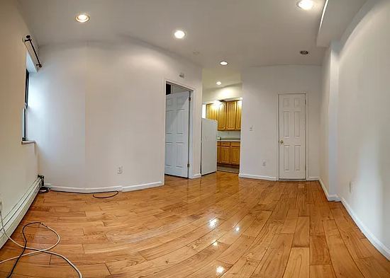 Foto del edificio - 249 E 53rd St