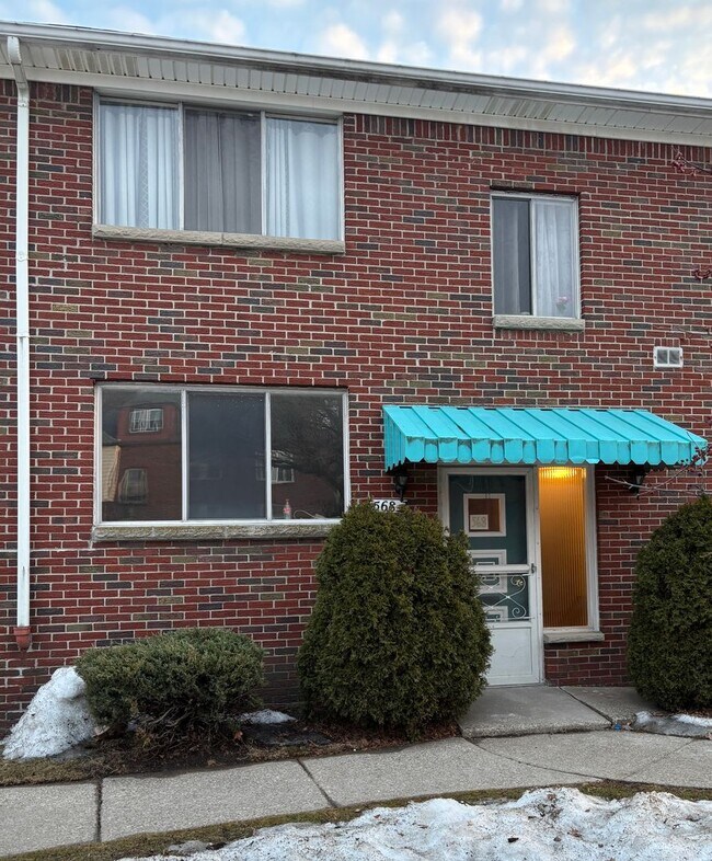 Foto del edificio - 568 Kenmore Ave