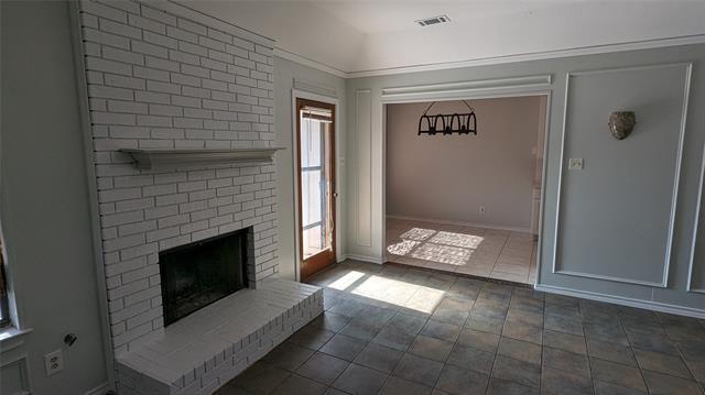 Building Photo - 2706 Parkview Dr