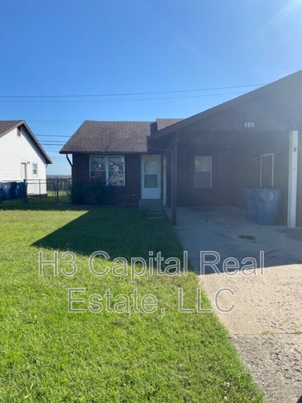 Primary Photo - 22 Eastgate Dr