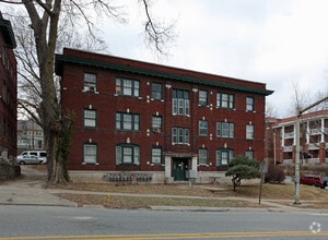 Building Photo - The Lillian