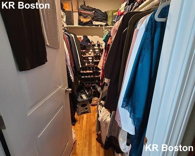 Building Photo - 25 Waite St