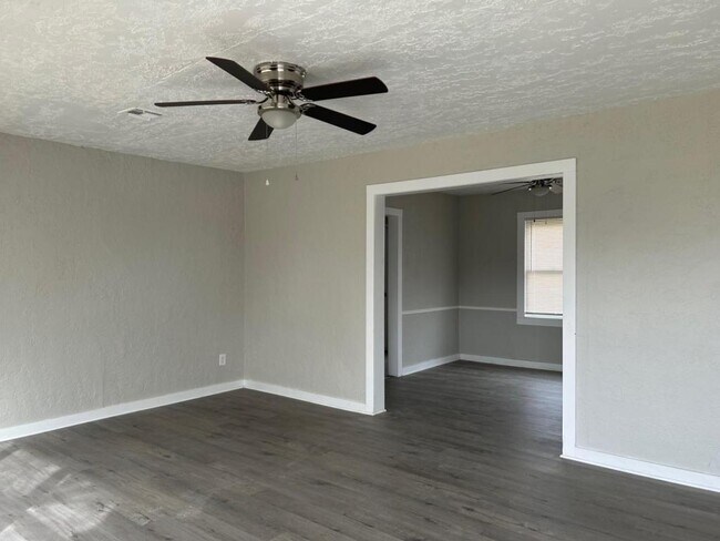 Foto del edificio - 1907 NW Euclid Ave