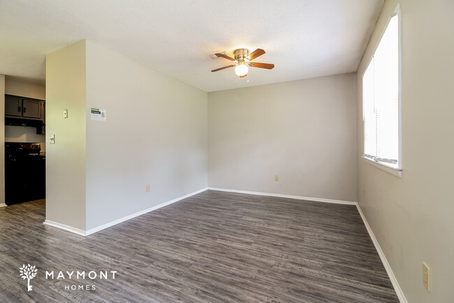 Building Photo - 103 Palamon St