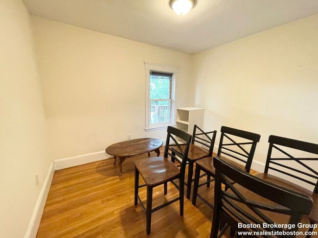 Foto del edificio - Great Mission Hill 4-Bed