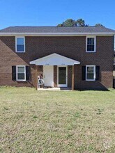 Building Photo - 1710 Fletcher Dr