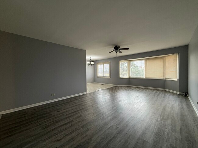 Foto del edificio - 3108 Roberts Dr