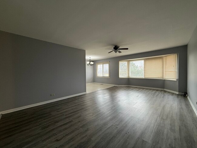 Building Photo - 3108 Roberts Dr