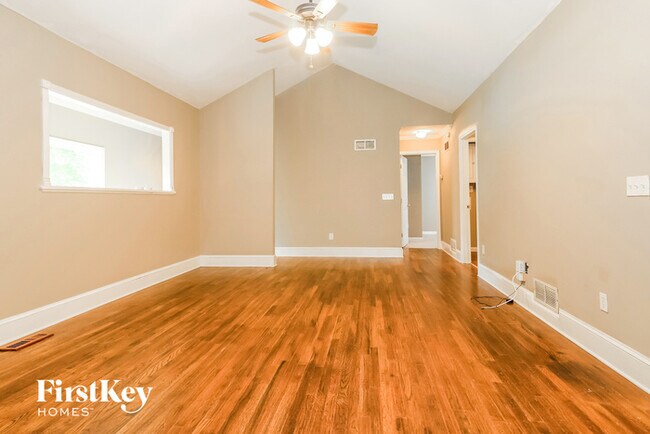 Building Photo - 5554 Emerald Way