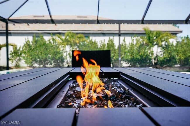 Foto del edificio - 14470 Secret Garden Cove