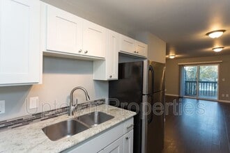 Building Photo - 12225 SW Longhorn Ln