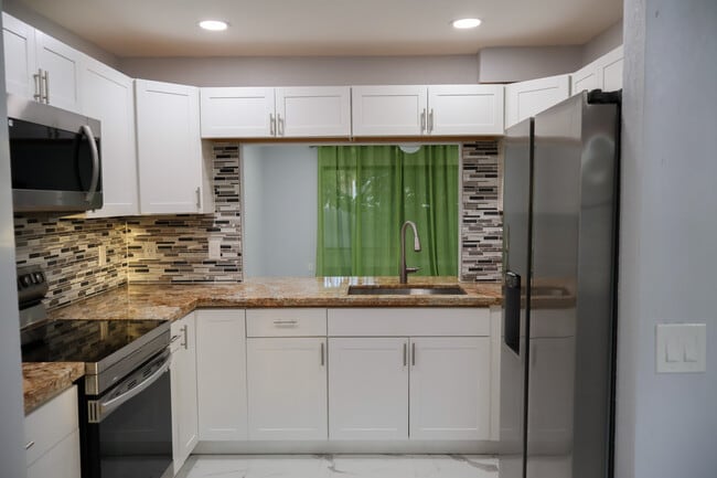 Building Photo - 5266 Gate Lake Rd