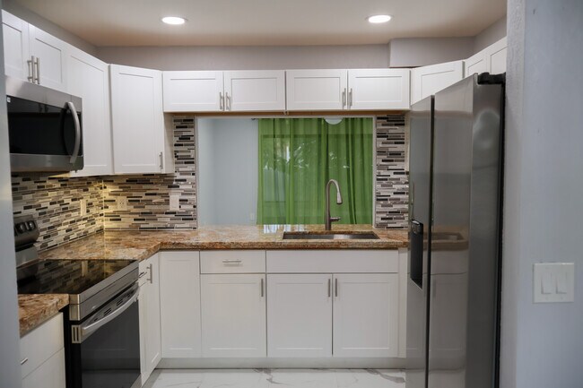 Foto del edificio - 5266 Gate Lake Rd