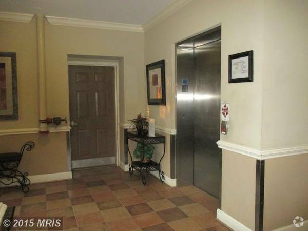 Picture of ** Coming Soon** Sandalwood Pool Home Rental - Apartment Finder