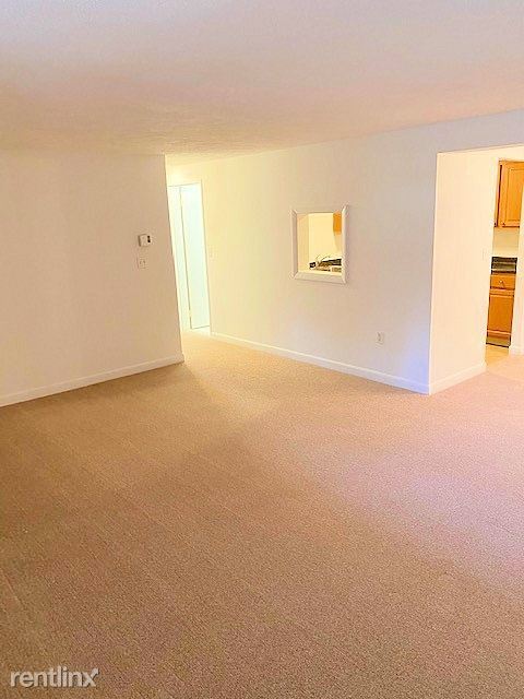 Building Photo - 1 br, 1 bath Apartment - 89 Elmwood Park