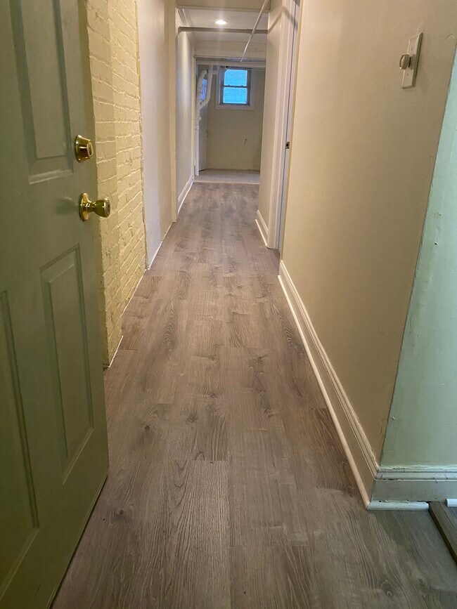 Foto del edificio - 3427 13th St NW