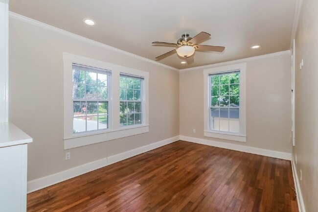 Foto del edificio - 104 E 16th St., Georgetown, TX