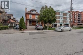 Building Photo - 11 Aikman Ave