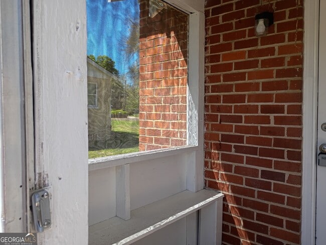 Building Photo - 11 Hester Dr