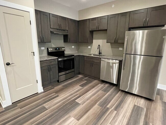 Foto del edificio - 400 E Hillcrest Dr