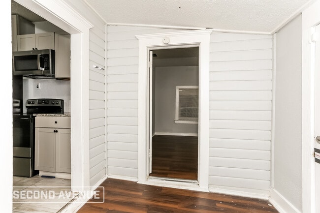 Foto del edificio - 1417 W 6th St