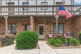 Building Photo - Guest House