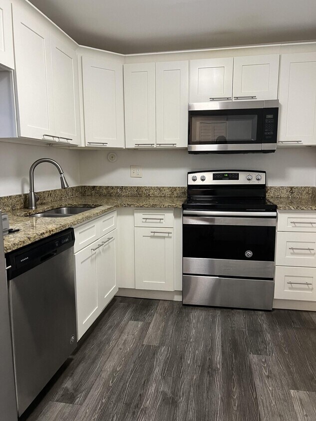 Foto principal - 4324 NW 9th Ave