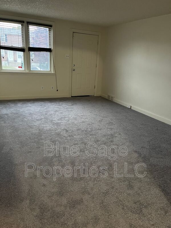 Foto del edificio - 335 W 22nd St