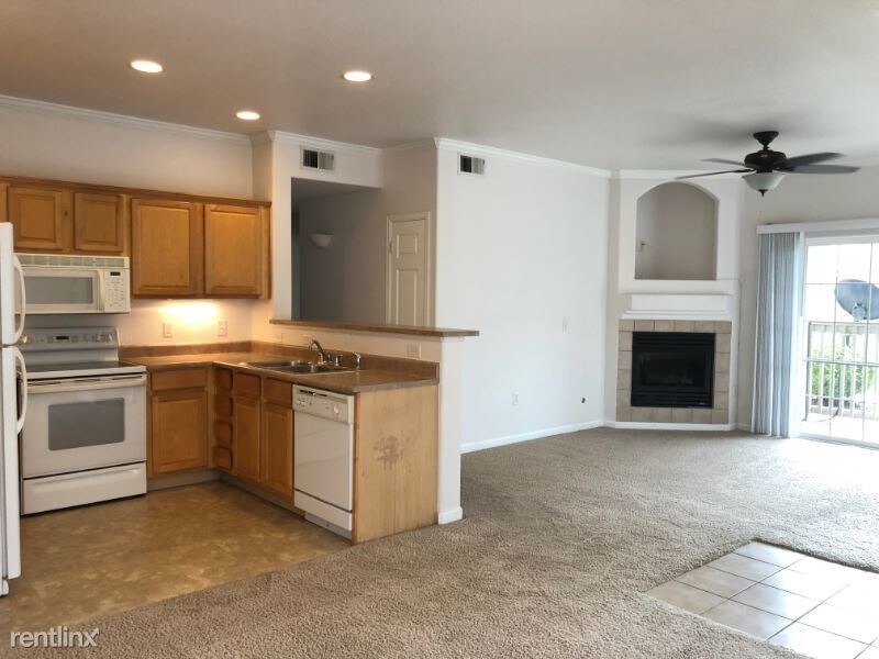 Primary Photo - 10120 E Carolina Dr