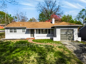 Building Photo - 7701 Mohawk Dr