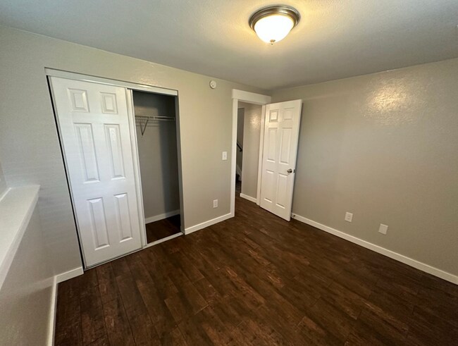 Foto del edificio - 5253 Meade St