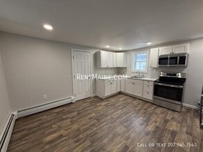 Building Photo - 99 Pine St