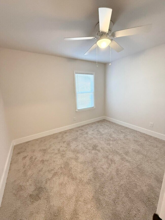 Foto del edificio - 140 Stone Mill Dr