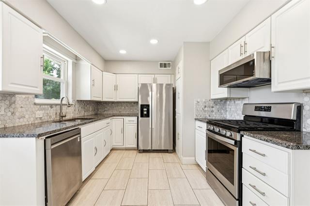 Building Photo - 519 Royal Crest Dr