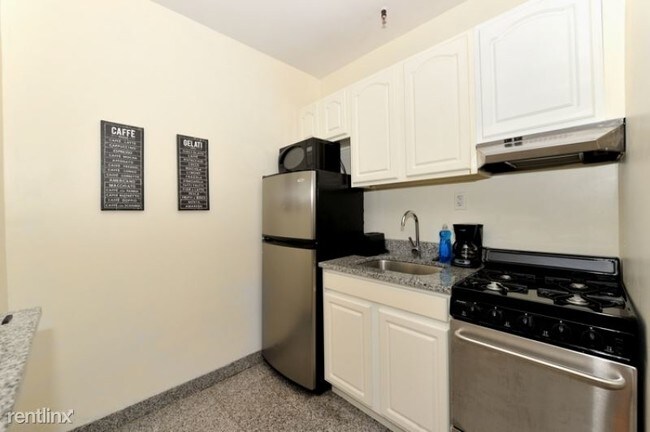 Building Photo - 238 3rd Ave
