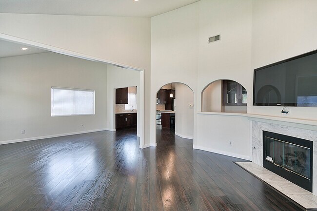 Foto del edificio - Beautiful 3 Bedroom Sylmar Home