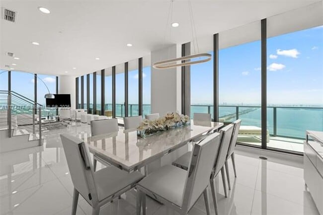 Foto del edificio - 3131 NE 7th Ave