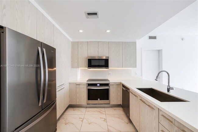 Foto del edificio - 2000 Metropica Way