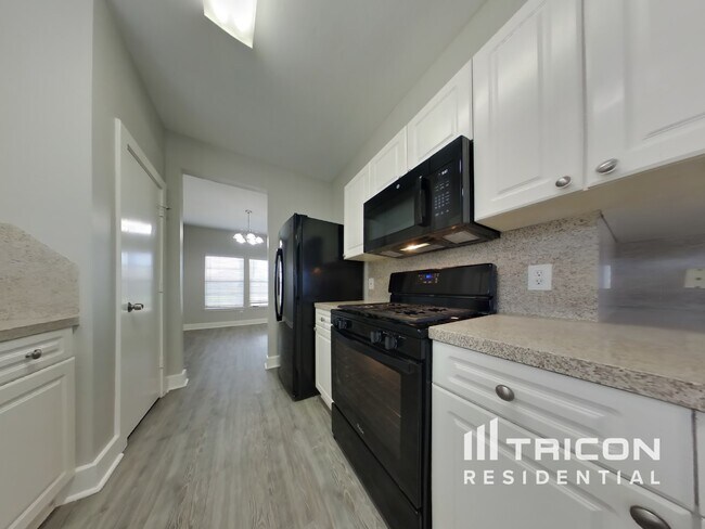 Foto del edificio - 15839 S Alley Ct