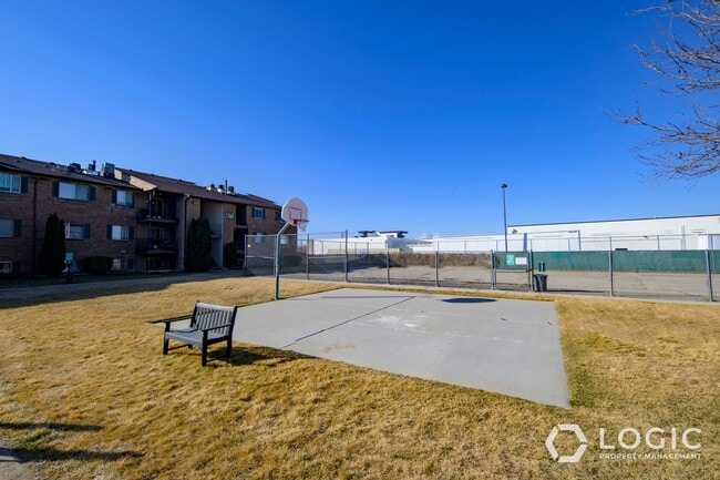 Foto del edificio - 4128 S Oak Meadows Dr