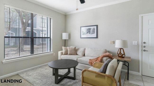 Foto del edificio - 2500 Woodland Park Dr