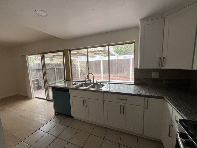 Building Photo - 8207 Mammoth Cir