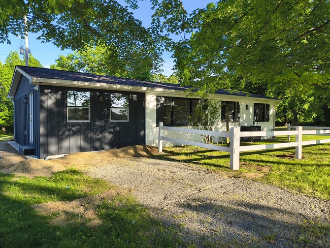 Building Photo - 2175 Woodruff Ave