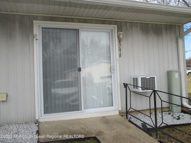 Building Photo - 479A Dartmoor Ct