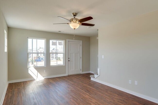 Foto del edificio - 634 Hadley Ave