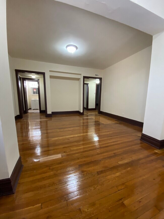 Building Photo - 3544 W Jackson Blvd